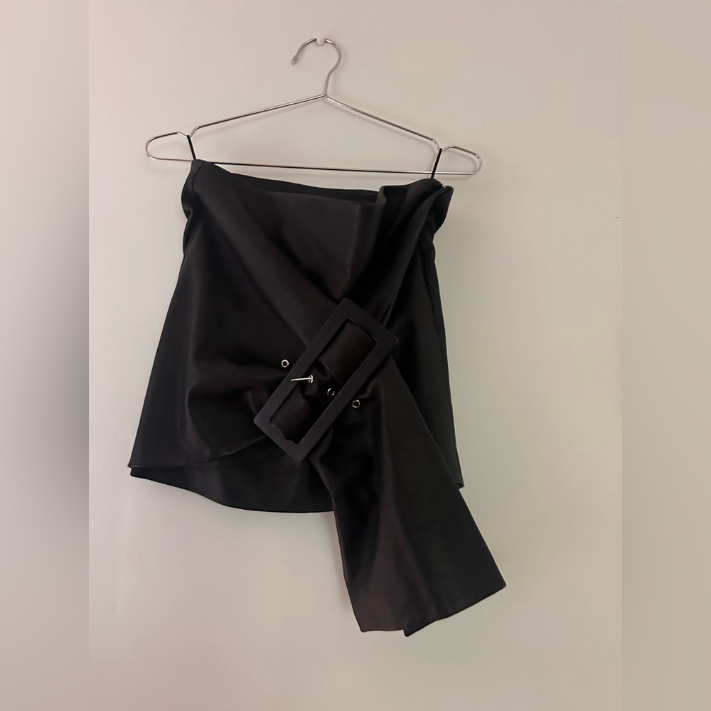 Jean Paul Gaultier leather skirt. 100% lamb. Size. 40. Statement. Blk.